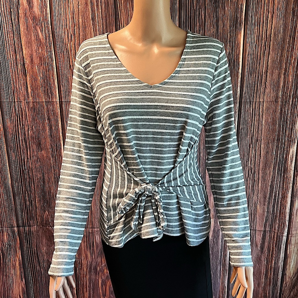 A New Day size medium light gray white horizontal stripped wrap tie boho